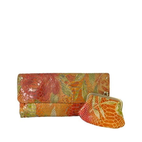 Hobo Eden Embossed Leather Tropical Flap Clutch Purse Snake Wallet w/ Coin Purse - Picture 1 of 7